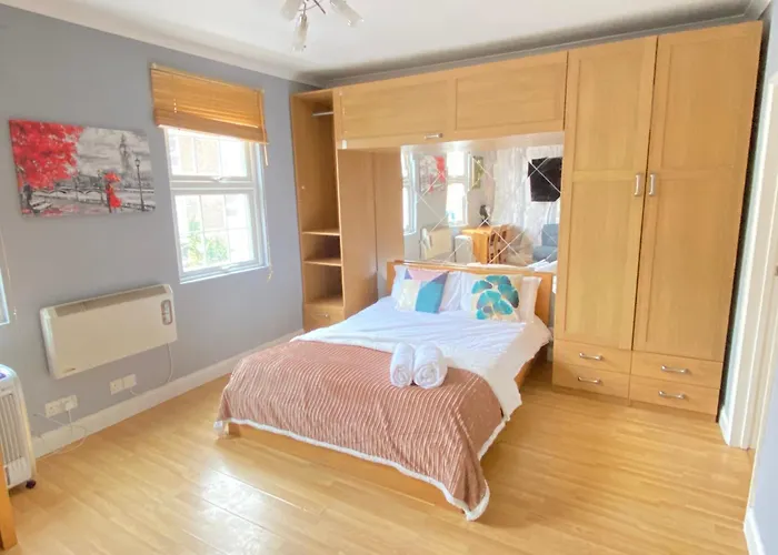 Immaculate Studio Apartment In Central London